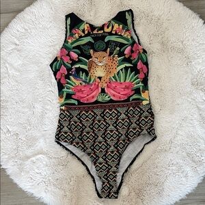 Brazilian Tropical Jungle One-Piece Swimsuit

NEW WITHOUT TAG